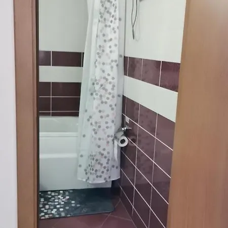 Sam In Grand Monastery Daire *