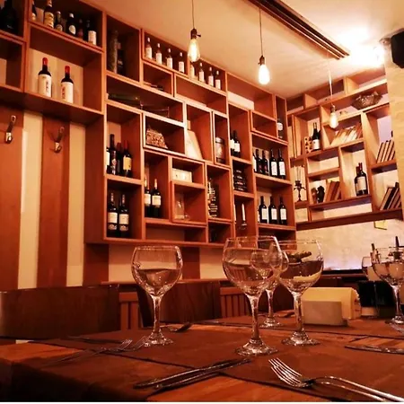 Sam In Grand Monastery Daire *